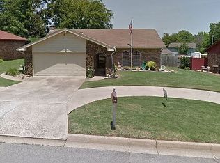 602 N St, Barling, AR 72923