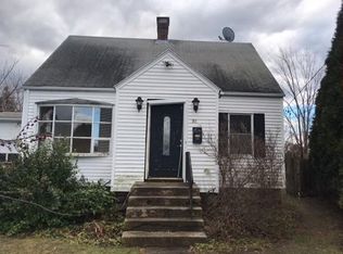 21 Chatham Village Rd, Worcester, MA 01606