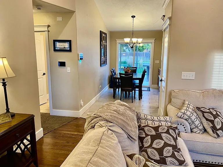 334 Fairmont Ave — Photo 12