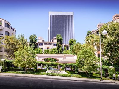 2131 Century Park Ln APT 305, Los Angeles, CA, 90067
