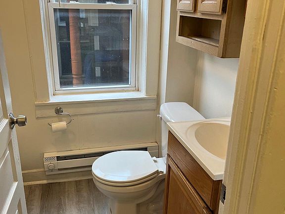 2nd image of 567 S 1st Ave APT 4