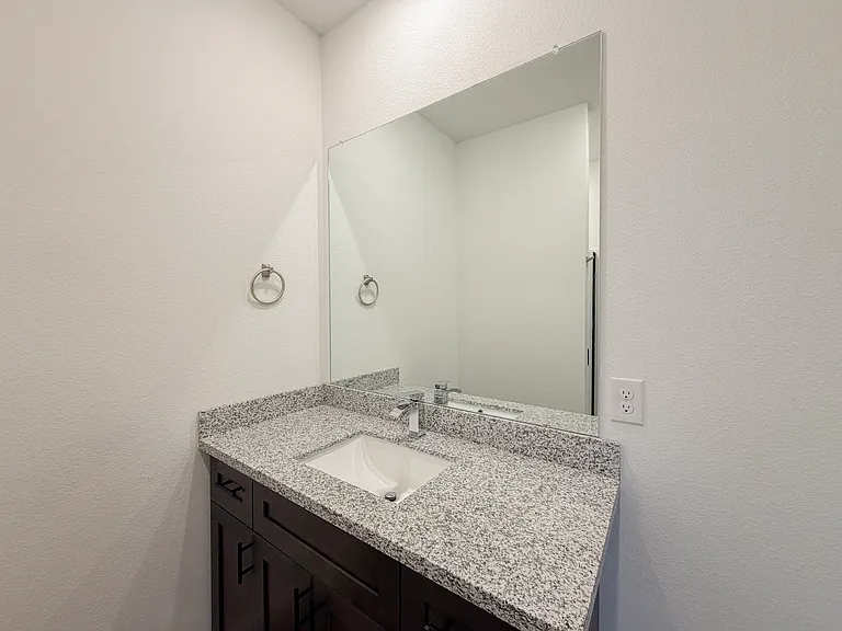 Beyond The Bend Apartments — Photo 62