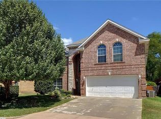 4832 Summer Oaks Ln, Fort Worth, TX 76123