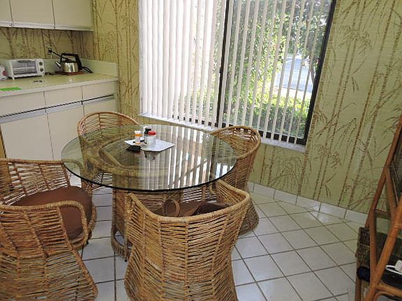 5th image of 5645 Fairway Park Dr APT 103