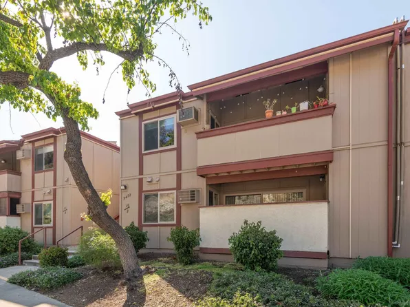 5472 Adobe Falls Rd Unit 2, San Diego, CA 92120