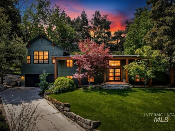 2921 N Arran Ct, Boise, ID 83702