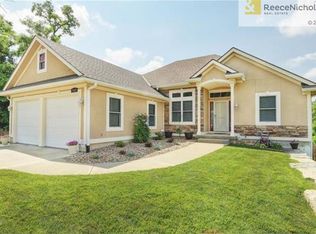 13629 Lawrence Ave, Bonner Springs, KS 66012
