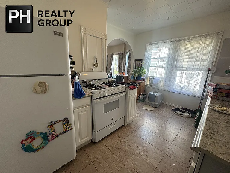 51 Cypress St #1 — Photo 10