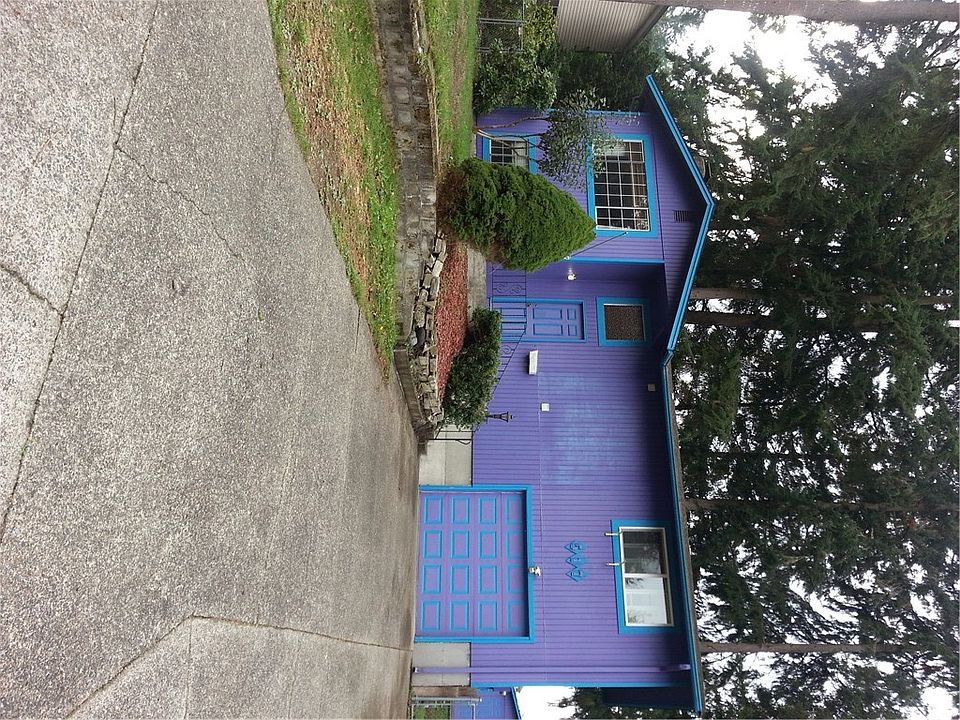 1st image of 517 Cougar St SE