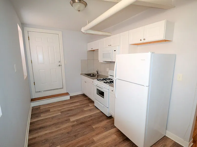 4824 W Addison St — Photo 5