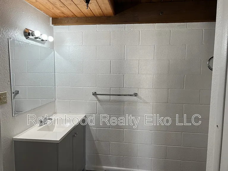 340 6th St #35 — Photo 8