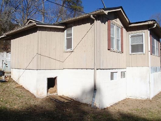2nd image of 108 Windrock Rd