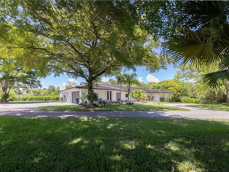 6875 N Cartee Rd — Photo 3