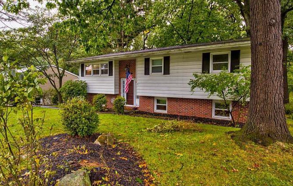 1st image of 806 Whittier Dr