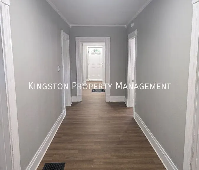 401 Lilleston Ave — Photo 2