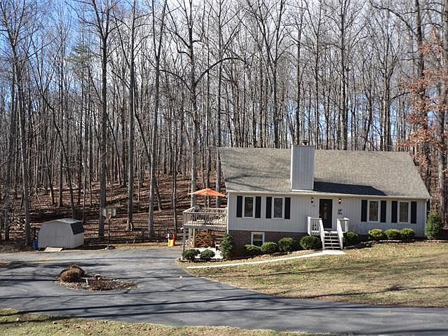 1st image of 100 Woodville Dr