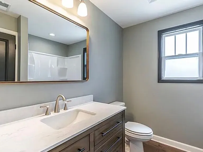 732 Bellaire Ave — Photo 15