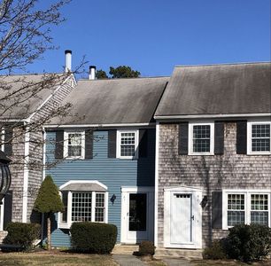 36 Atkins Rd APT B5, East Sandwich, MA, 02537