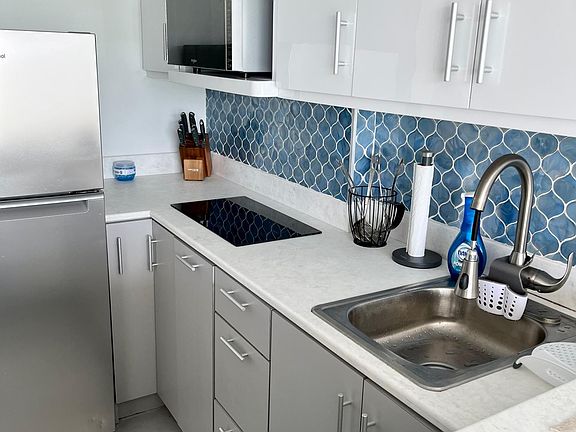 5th image of 1477 Ashford Avenue Torre Del Mnr #608