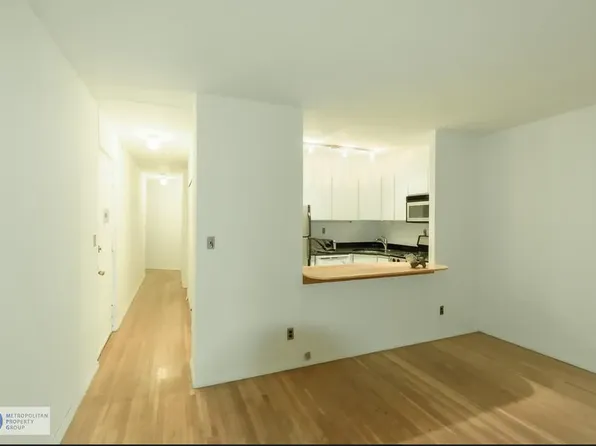 408 Eighth Avenue image 2 of 8