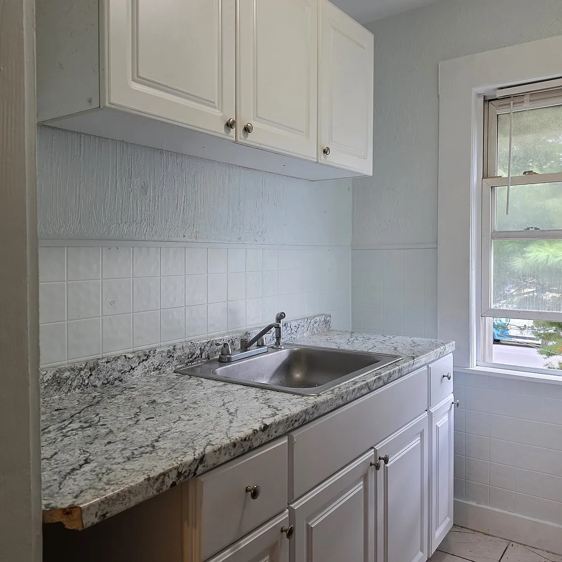 2 bed, 1.0 bath, 950 sqft, $2,300 — Photo 2