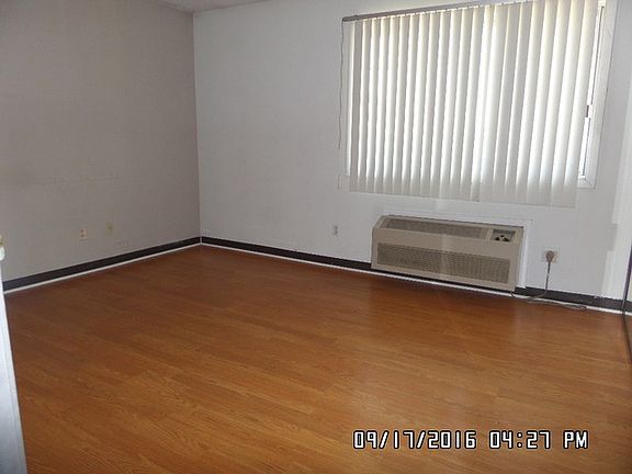 5th image of 3170 W Monroe St APT 307