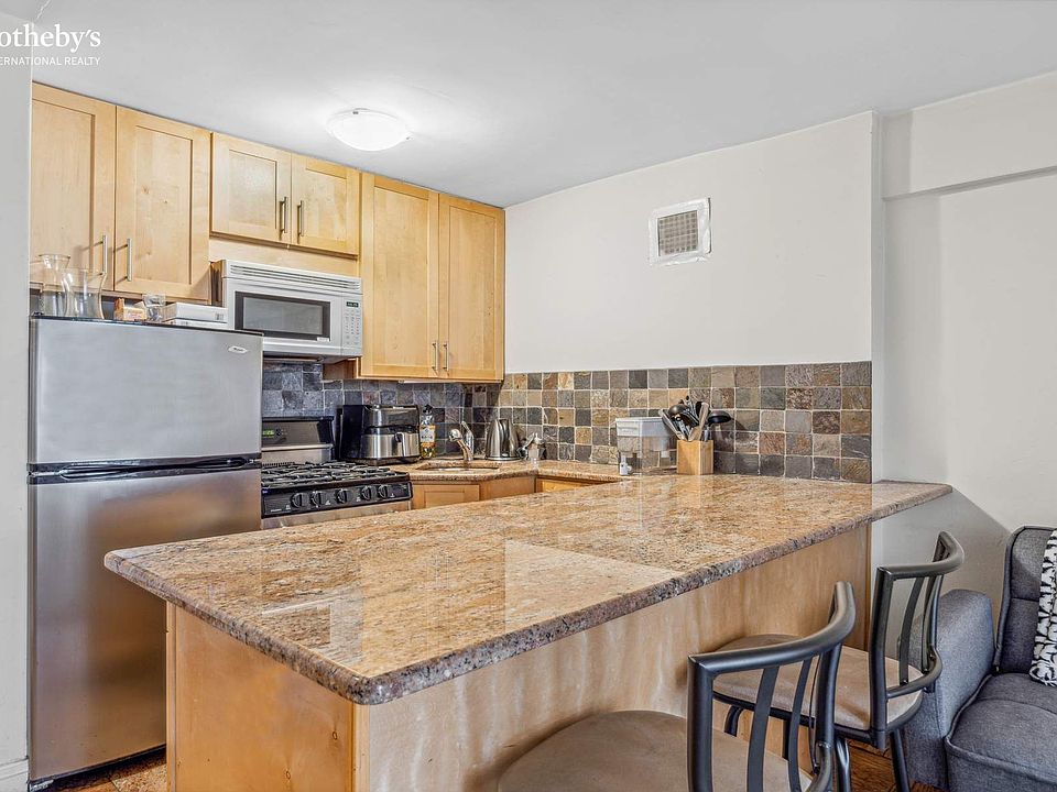 1st image of 141 E 55th St APT 3E