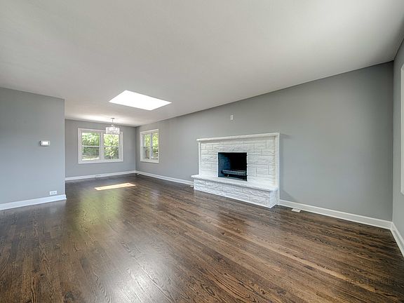 5th image of 336 Meadow Ln