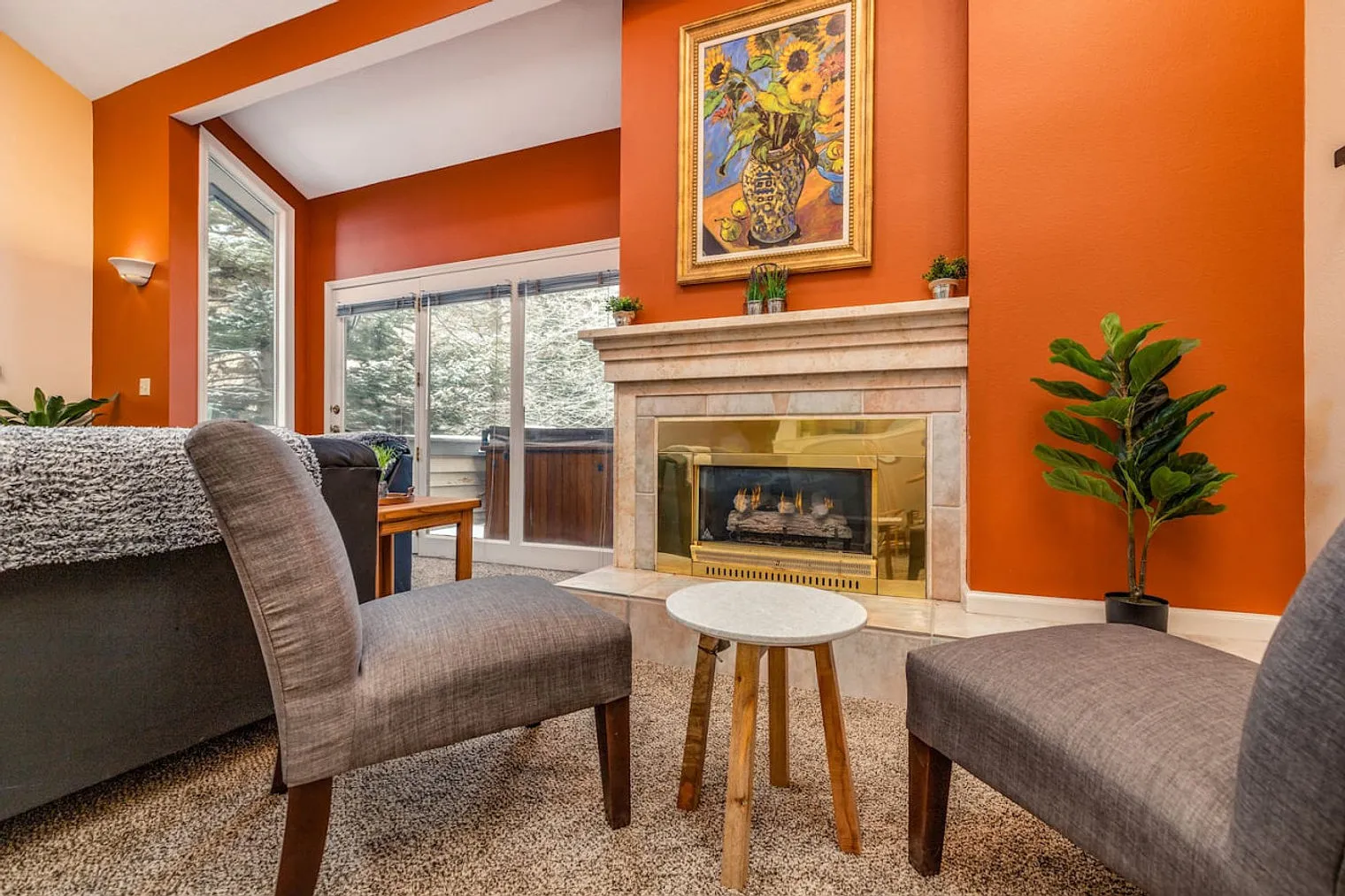 4 bed, 2.0 bath, 2098 sqft, $3,900 — Photo 3