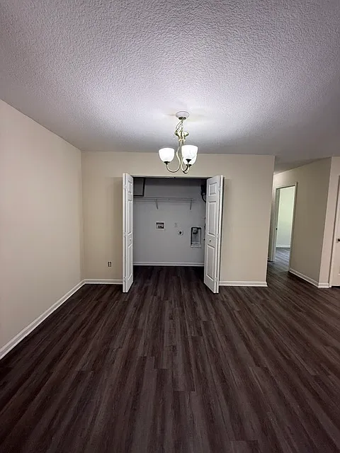 3 bed, 1100 sqft, $1,300 — Photo 4