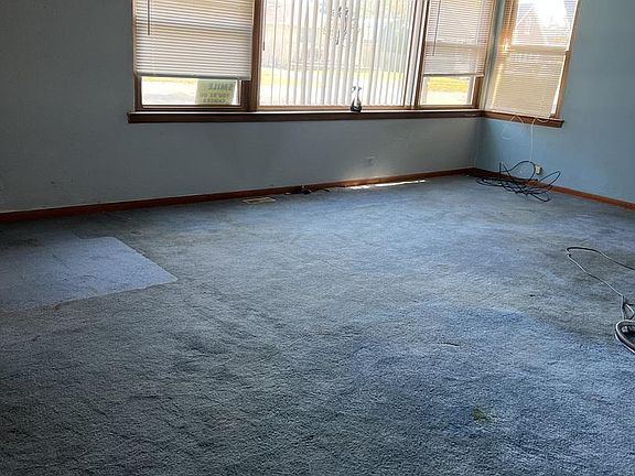 2nd image of 9536 S Meade Ave