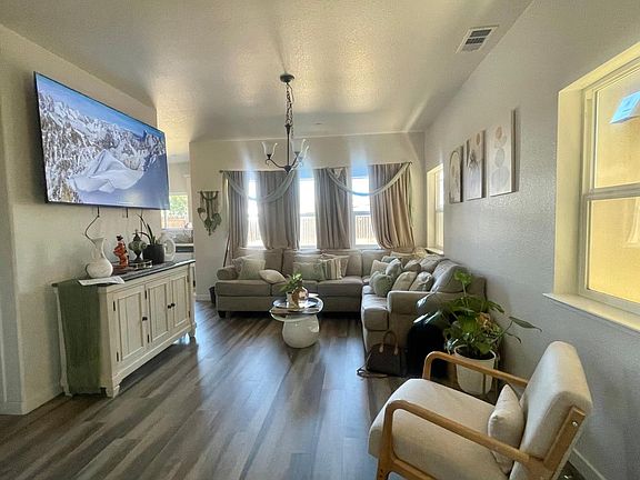 4th image of 44 Lake House Ct