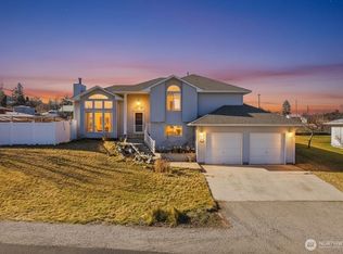 17 Washington Place, Electric City, WA 99123