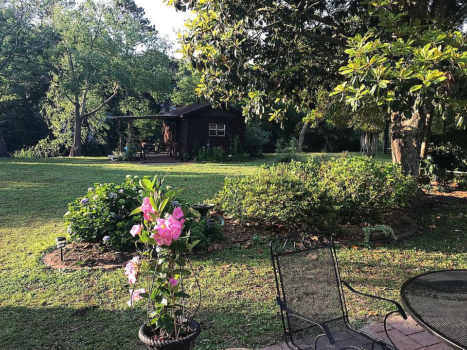 2nd image of 728 Shamrock Ln