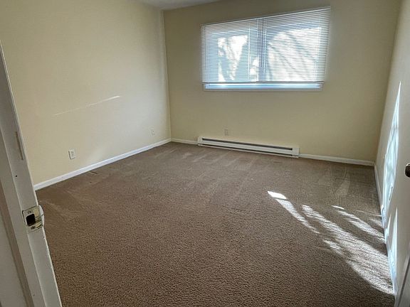 5th image of 4973 Hampshire Close APT 1