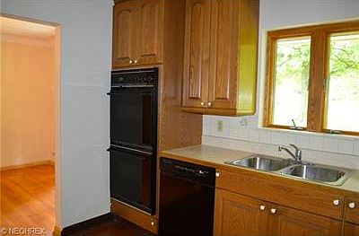 3rd image of 1104 Nemet Dr