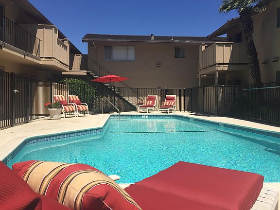4th image of 906 Burbank Dr APT 15