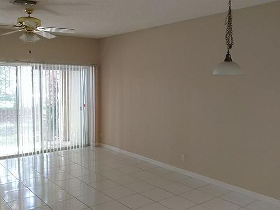 2nd image of 4883 Palmbrooke Cir