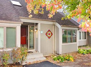 115 Plum Cove Dr, Galena, IL 61036