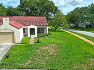 994 Madrid Dr, Palm Harbor, FL 34684