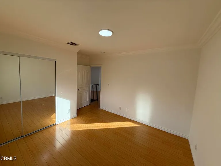 7011 N Liberty Dr — Photo 27
