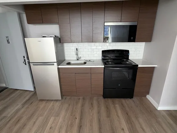 (undisclosed Address), Bronx, NY 10472