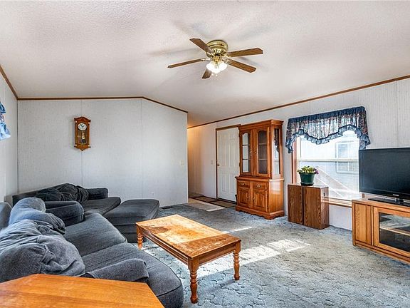 5th image of 3961 Teal St