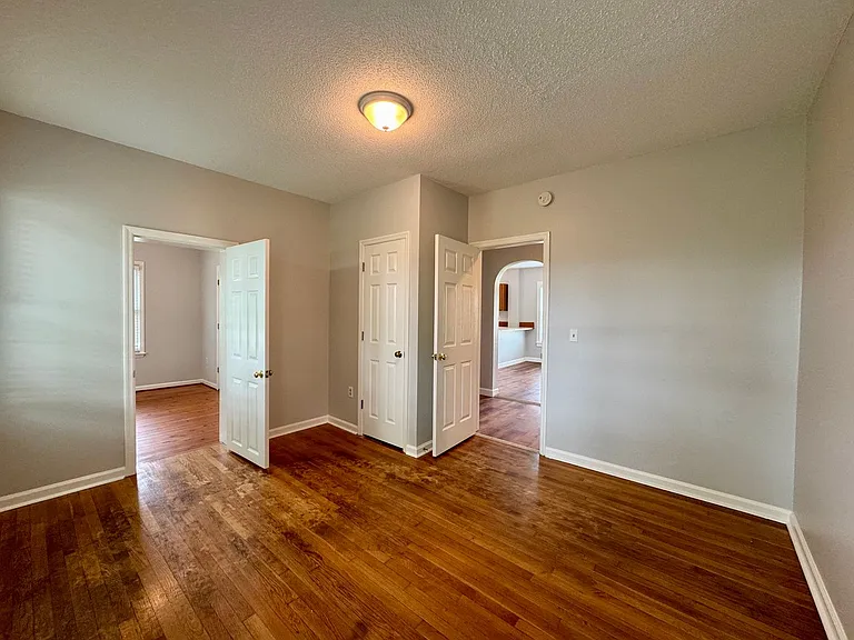 901 W. Danville St. — Photo 8