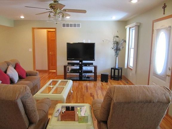 4th image of 2049 Autumnwood Dr