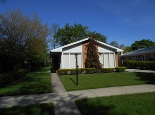 8920 National Ave, Morton Grove, IL