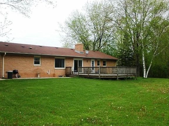 2nd image of 996 Woodview Dr