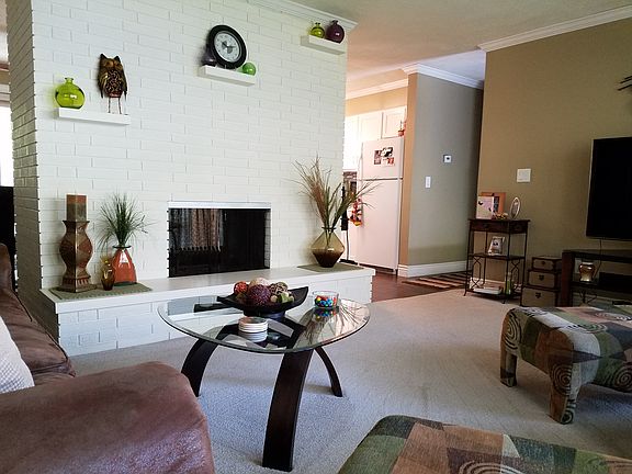 5th image of 2872 N Lakeview Dr