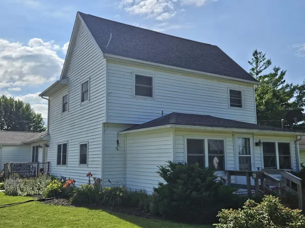 814 Washington St, Scales Mound, IL 61075