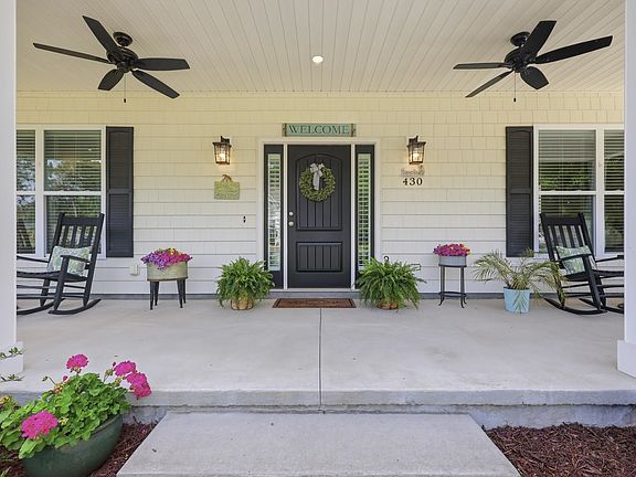 5th image of 430 Shellbank Dr.